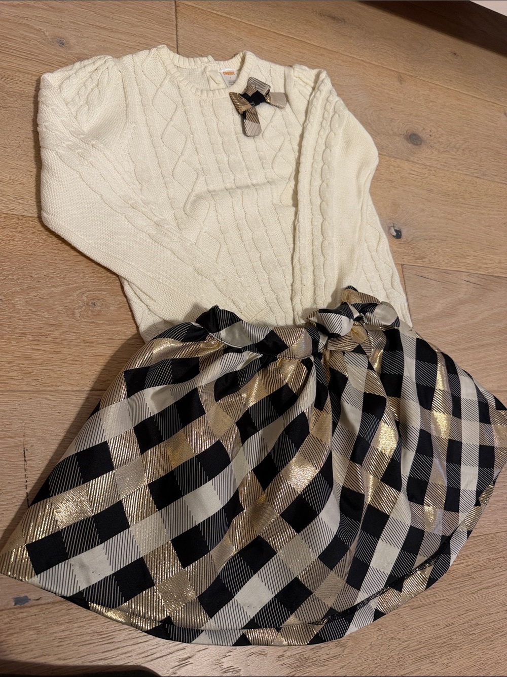 Gymboree Girls Size 7 Checkered Sweater skirt set Like New